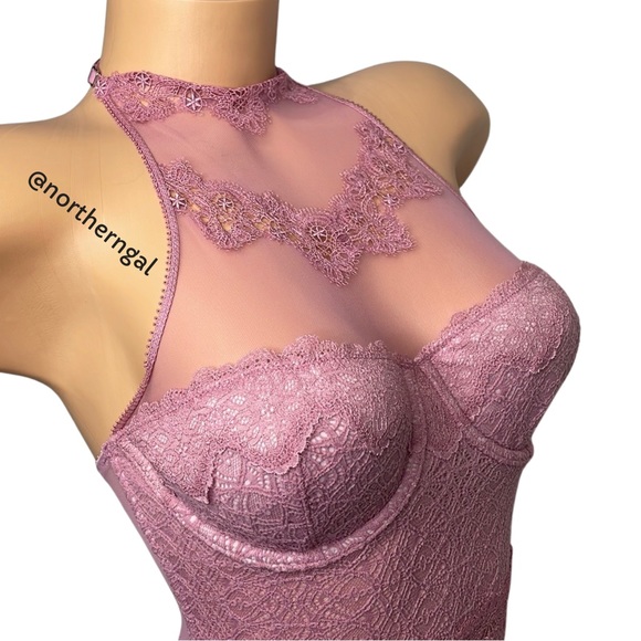 Victoria's Secret Chantilly Lace High-neck Teddy - Picture 10 of 17